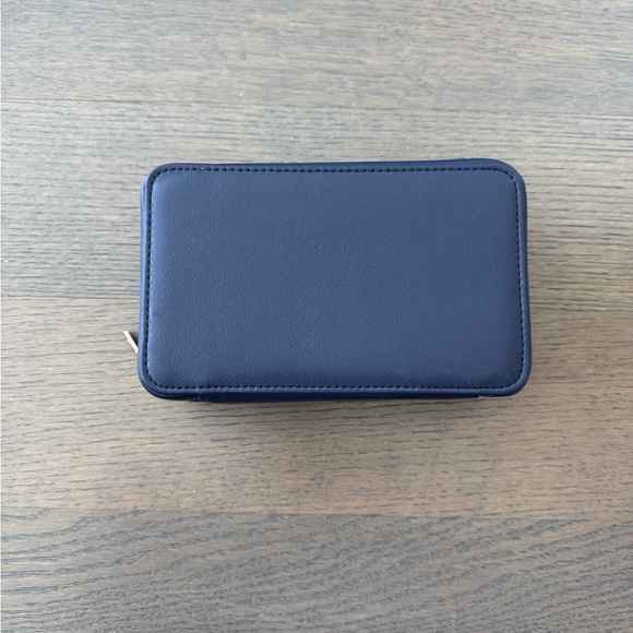 Mission for Delta One Zig Zag Cosmetics Case Makeup Bag New Navy Blue - Picture 2 of 3